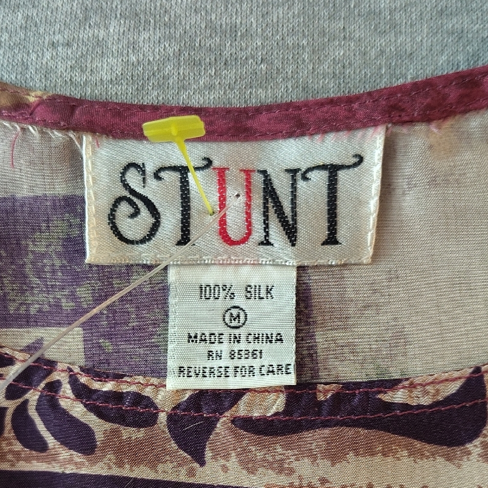 STUNT WOMEN'S **VINTAGE** BEAUTIFUL TANK TOP BLOUSE - Picture 9 of 13